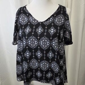 Black and White Patterned Women's Top Cold Shoulder